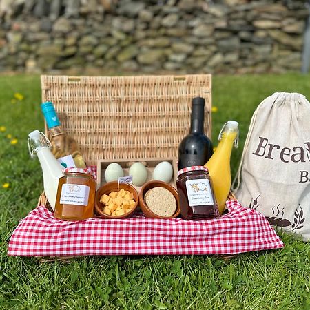Bunnahabhain 5 - Farm Stay - Stunning Sea And Rural Views Stranraer Eksteriør billede